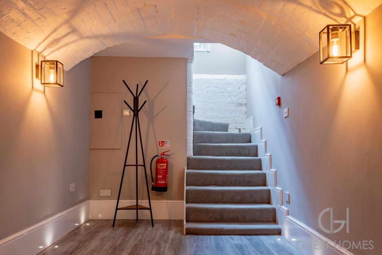 Host & Stay - Shaw Street Basement Worcester Exterior foto